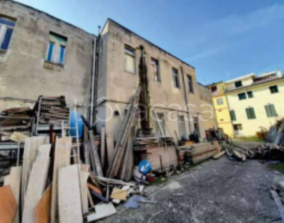 quadrivano in vendita a Monteprandone in zona Centobuchi
