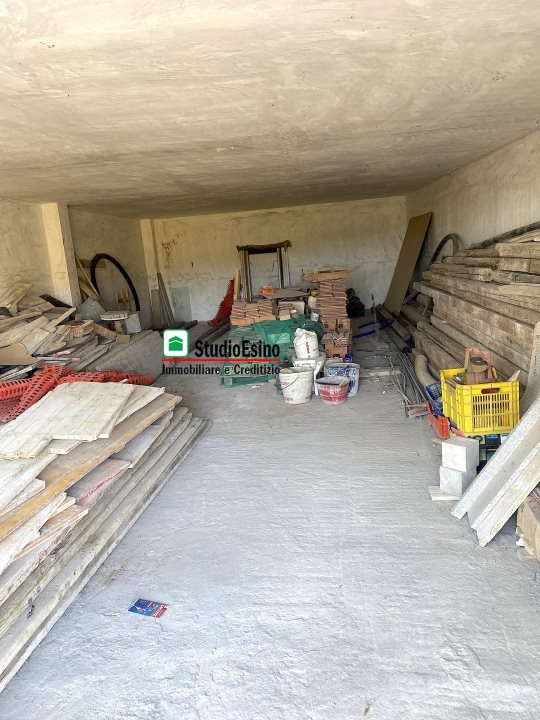 locale di sgombero in vendita a Monteprandone