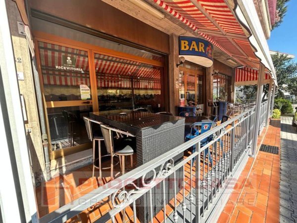 negozio in vendita a Monteprandone in zona Centobuchi