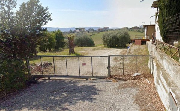 locale commerciale in vendita a Monteprandone