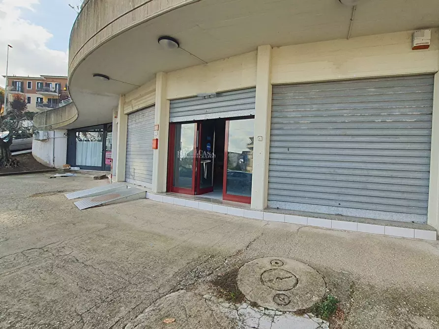 locale commerciale in vendita a Monteprandone