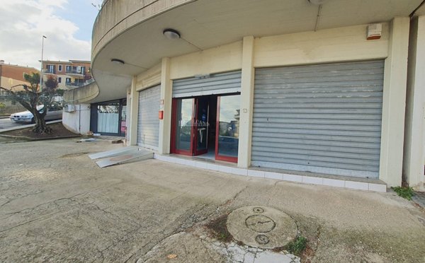 locale commerciale in vendita a Monteprandone