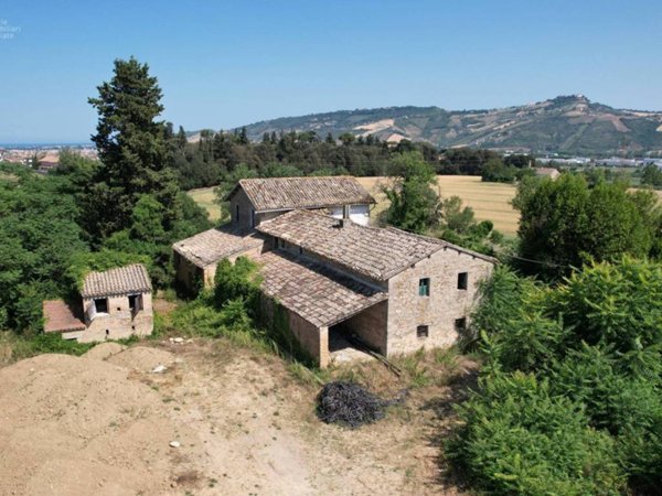 casale in vendita a Monteprandone