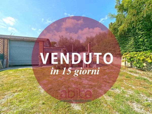 locale commerciale in vendita a Monteprandone in zona Centobuchi