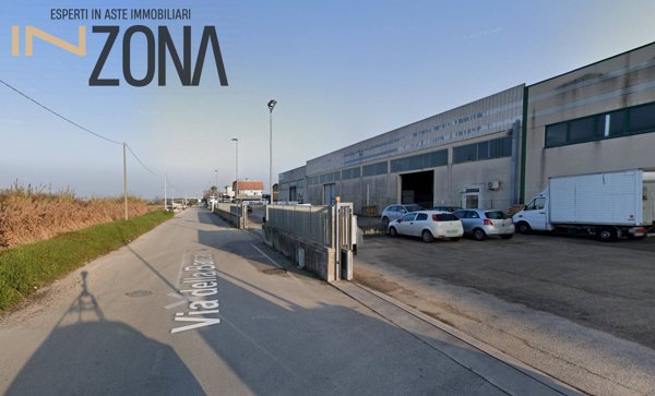 locale di sgombero in vendita a Monteprandone in zona Centobuchi