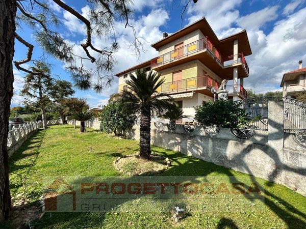 casa indipendente in vendita a Monteprandone in zona Centobuchi