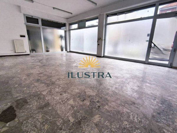 negozio in vendita a Monteprandone in zona Centobuchi