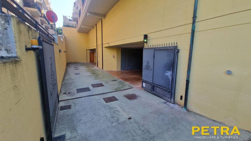 locale di sgombero in vendita a Monteprandone in zona Centobuchi