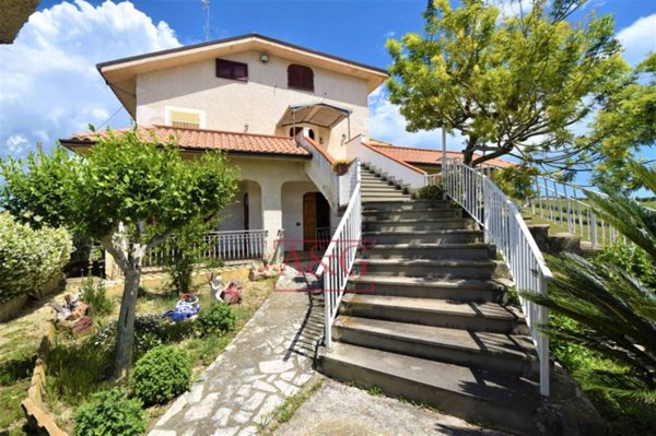 casa indipendente in vendita a Monteprandone in zona Centobuchi