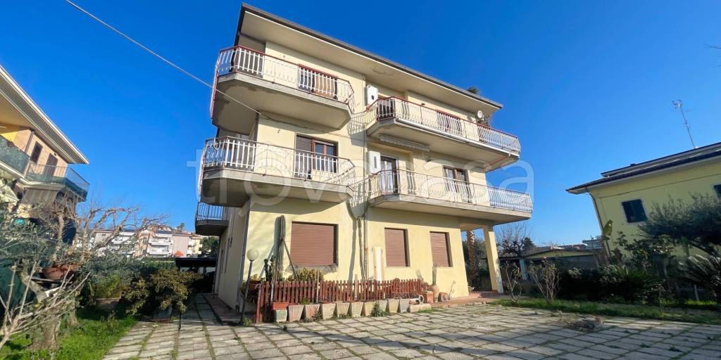 appartamento in vendita a Monteprandone in zona Centobuchi
