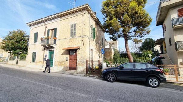 casa indipendente in vendita a Monteprandone in zona Centobuchi