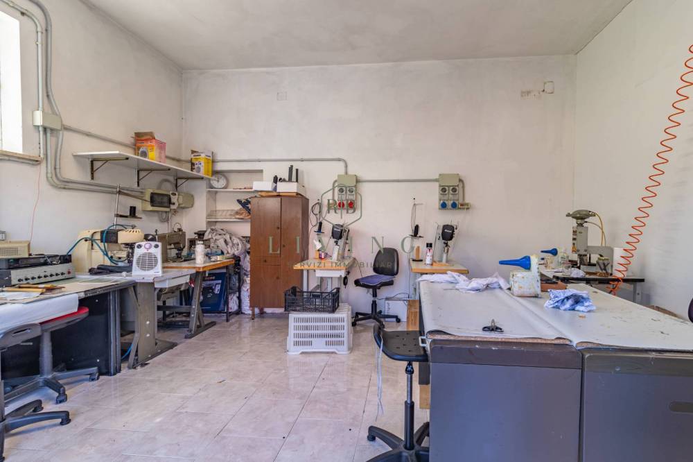 ufficio in vendita a Monteprandone in zona Centobuchi