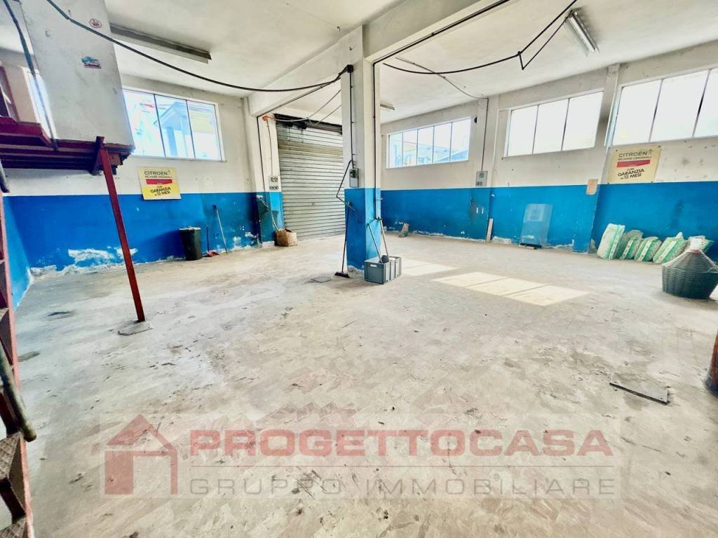 negozio in vendita a Monteprandone in zona Centobuchi