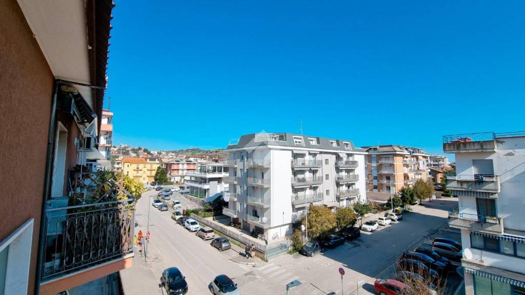 appartamento in vendita a Monteprandone in zona Centobuchi