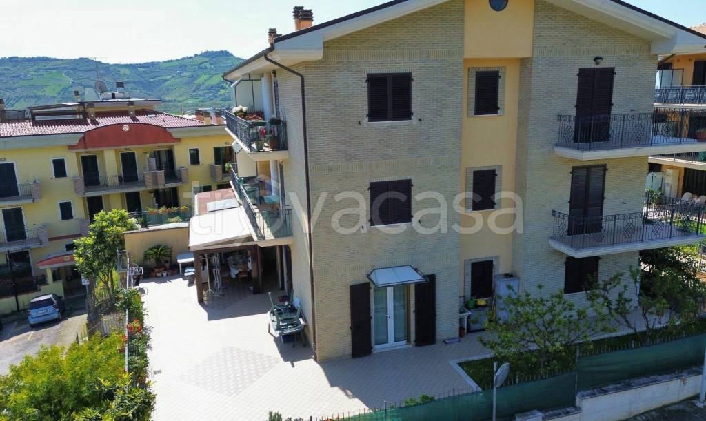 appartamento in vendita a Monteprandone in zona Centobuchi