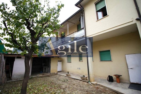 casa indipendente in vendita a Monteprandone in zona Centobuchi