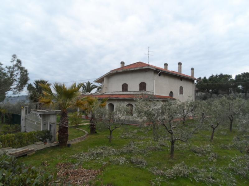 casa indipendente in vendita a Monteprandone in zona Centobuchi