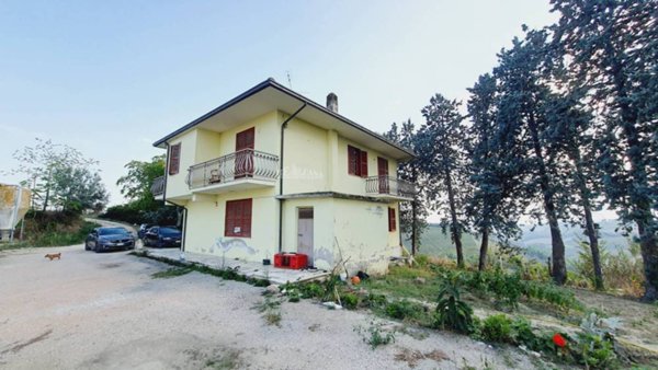 casa indipendente in vendita ad Offida