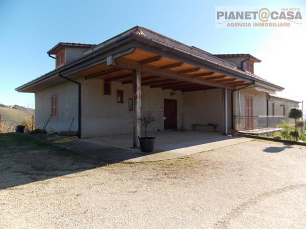 casa indipendente in vendita ad Offida