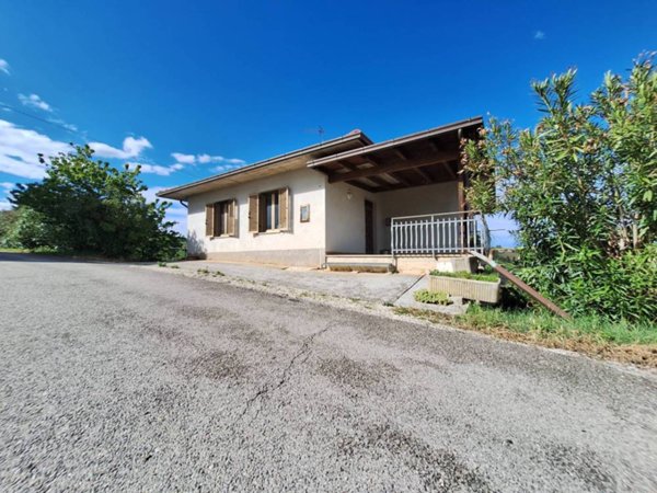 casa indipendente in vendita ad Offida