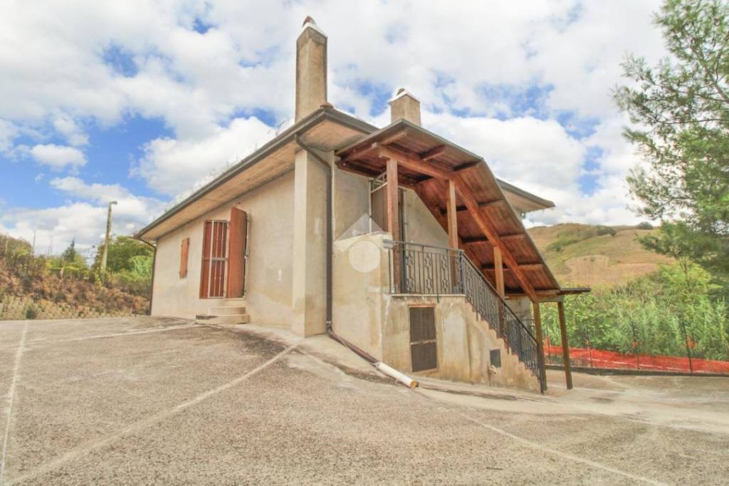casa indipendente in vendita ad Offida