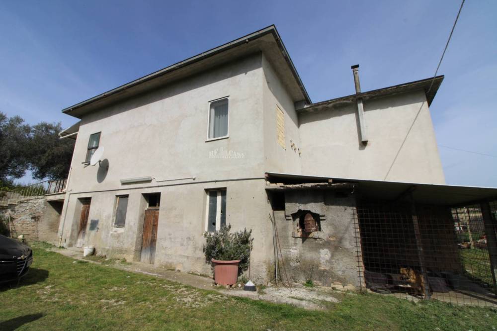 casa indipendente in vendita ad Offida