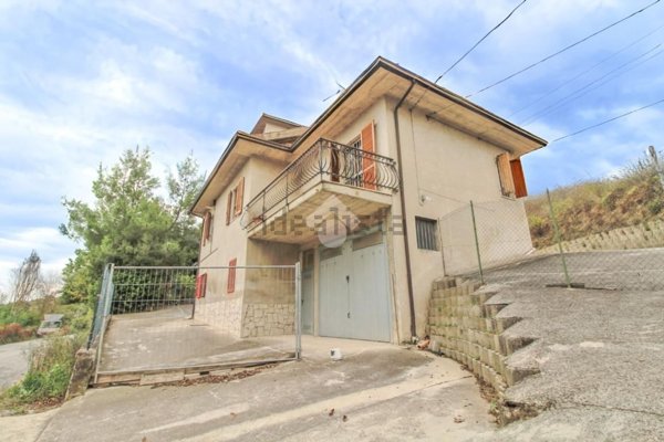 casa indipendente in vendita ad Offida