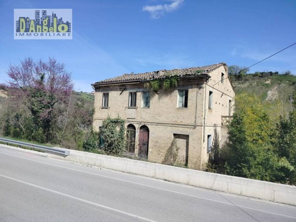 casa indipendente in vendita ad Offida