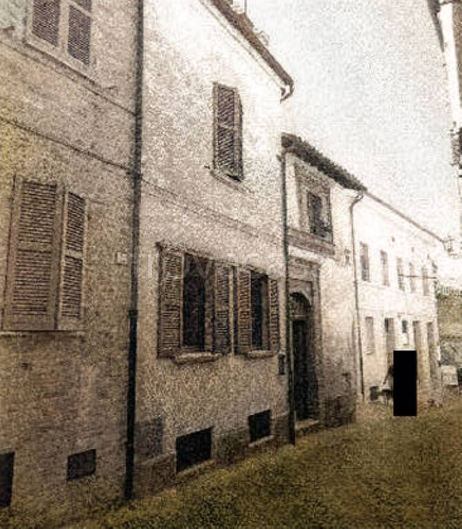 locale di sgombero in vendita ad Offida