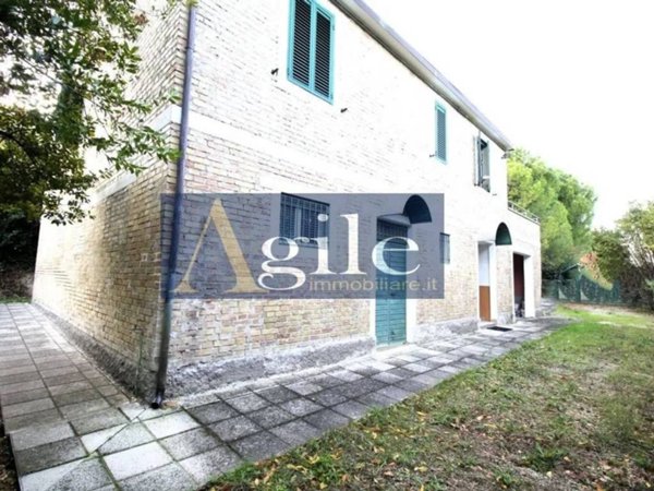 casa indipendente in vendita ad Offida