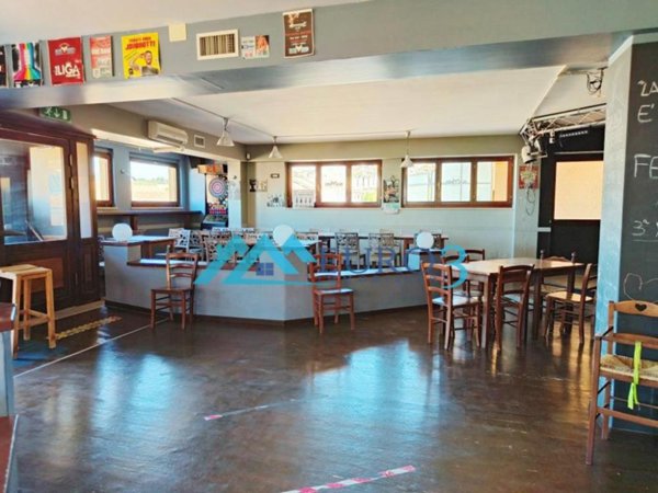 locale di sgombero in vendita ad Offida