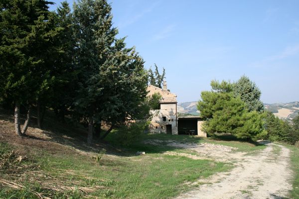 casale in vendita ad Offida