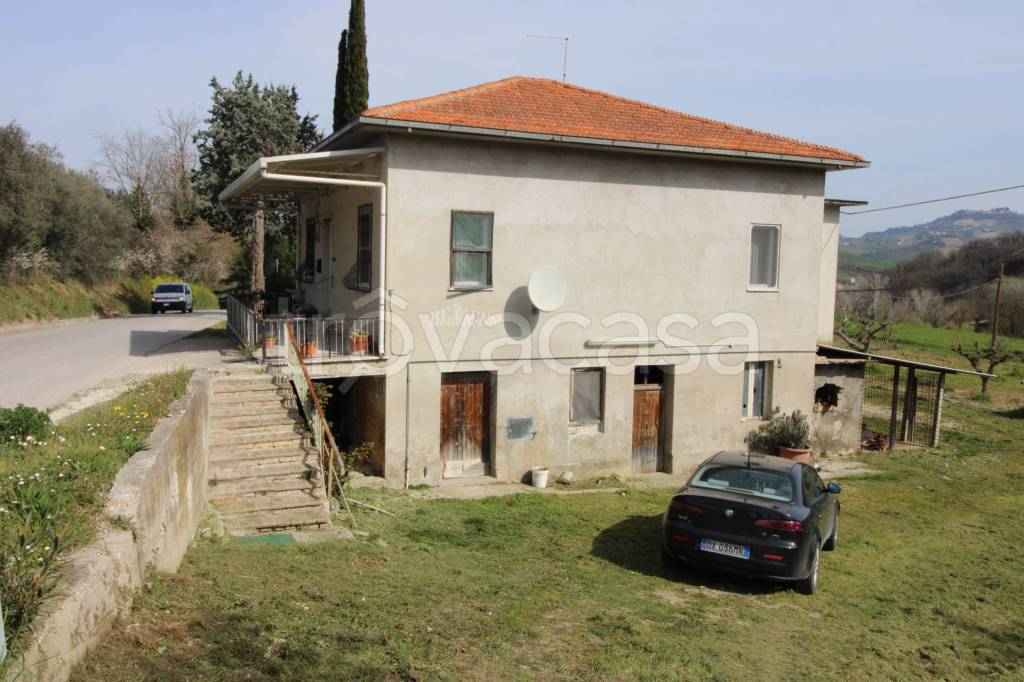 casa indipendente in vendita ad Offida