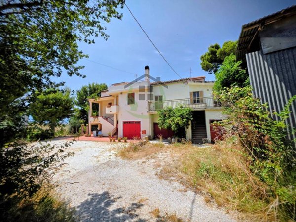 casa indipendente in vendita ad Offida
