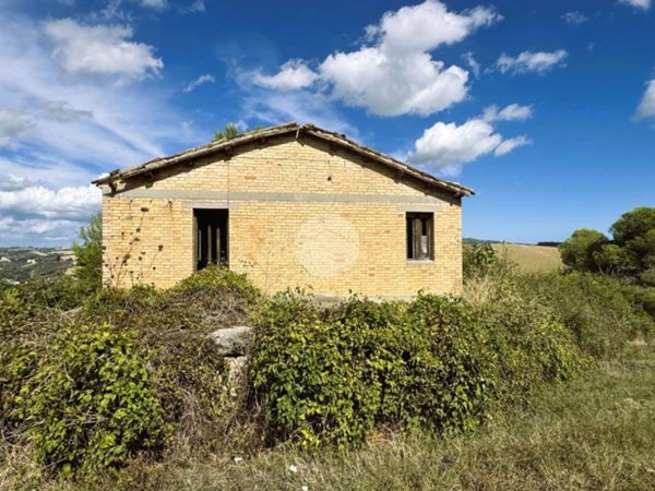 casa indipendente in vendita ad Offida in zona Borgo Miriam