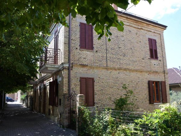 casa indipendente in vendita ad Offida