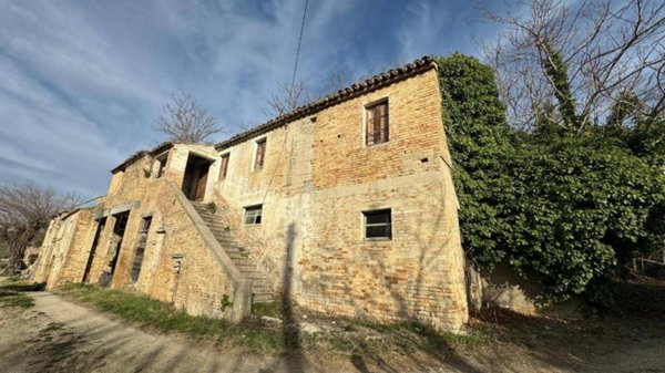 casa indipendente in vendita ad Offida