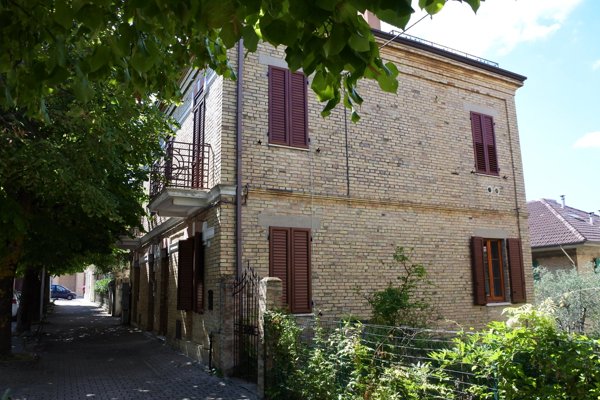 casa indipendente in vendita ad Offida