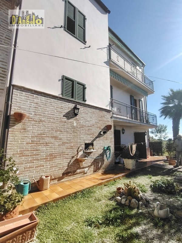 casa indipendente in vendita ad Offida