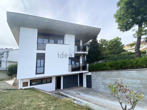 casa indipendente in vendita ad Offida