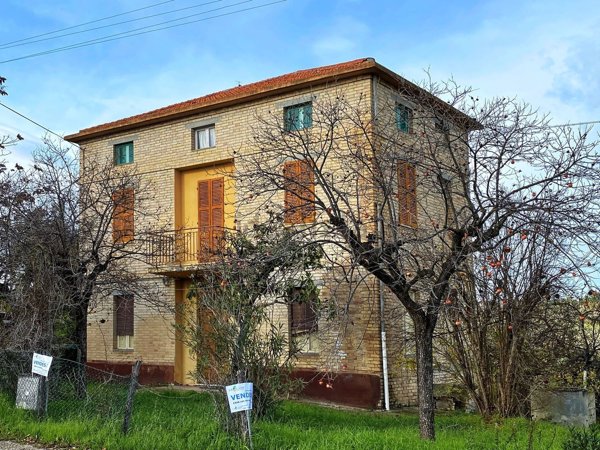 casa indipendente in vendita ad Offida