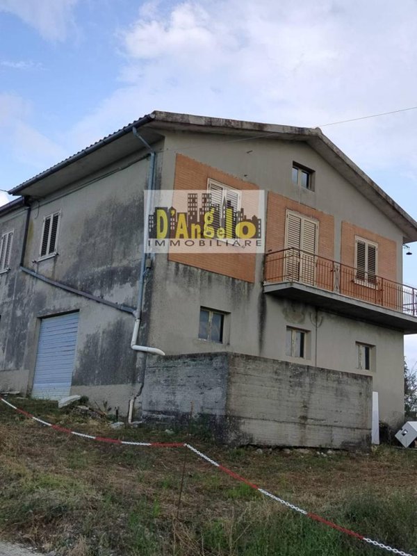 casa indipendente in vendita ad Offida