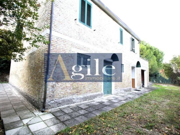 casa indipendente in vendita ad Offida