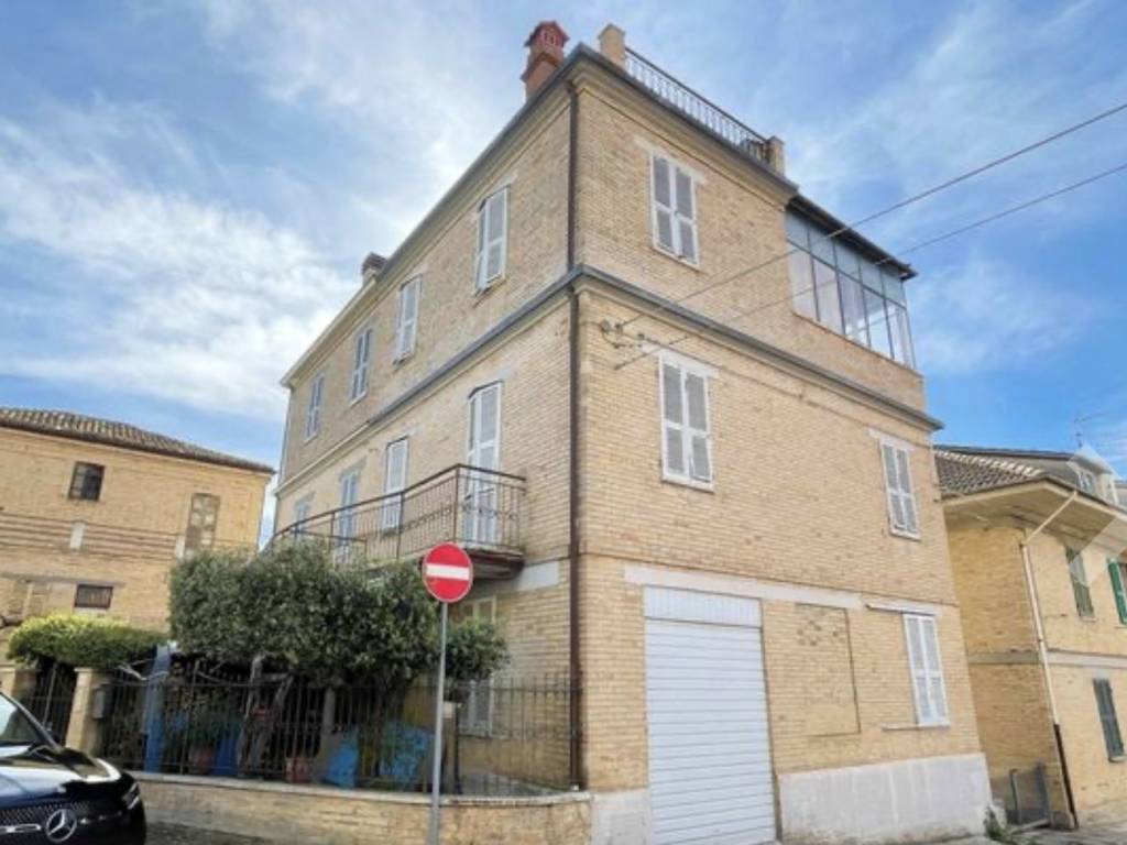 casa indipendente in vendita ad Offida