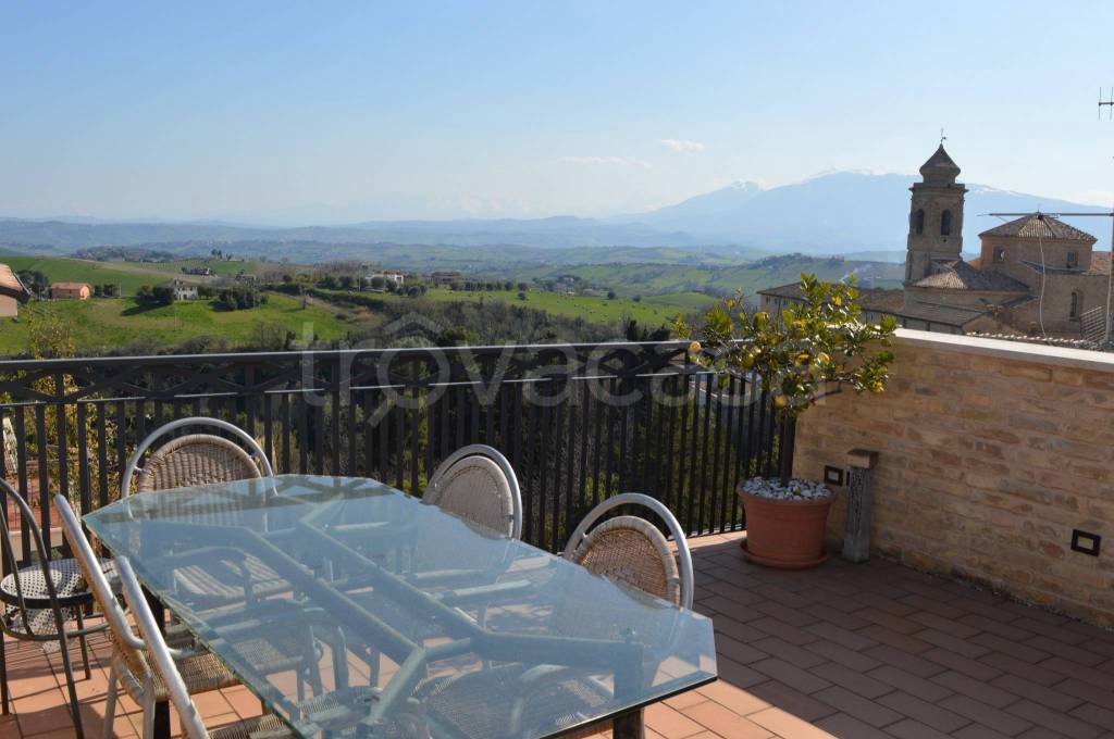 casa indipendente in vendita ad Offida