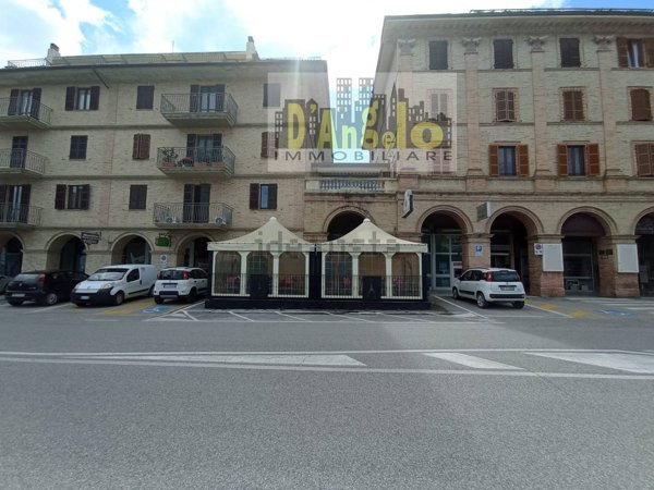 negozio in vendita ad Offida