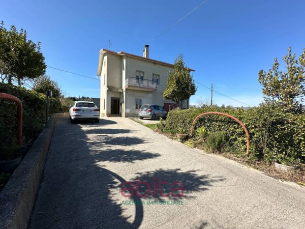 casa indipendente in vendita ad Offida