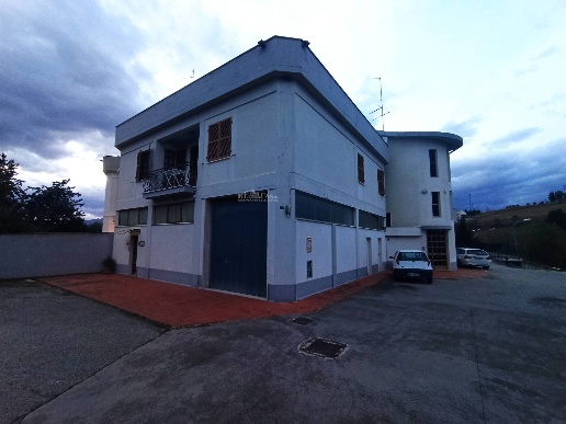 capannone in vendita ad Offida