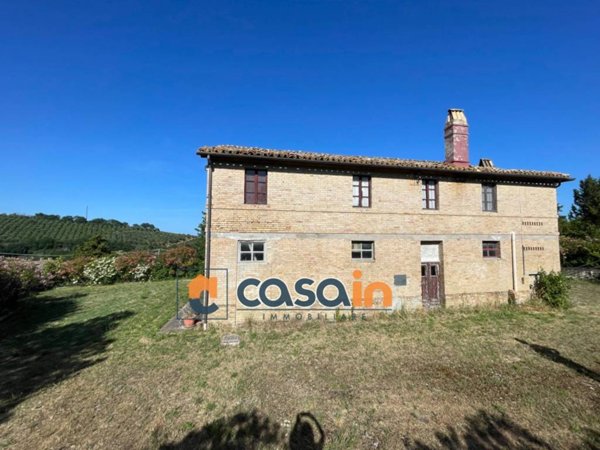 casa indipendente in vendita ad Offida