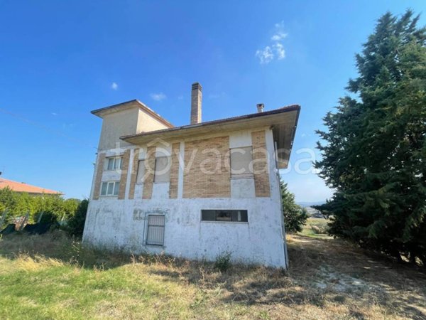casa indipendente in vendita ad Offida in zona San Barnaba